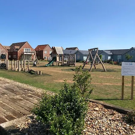 Secret Of Eden House פילי